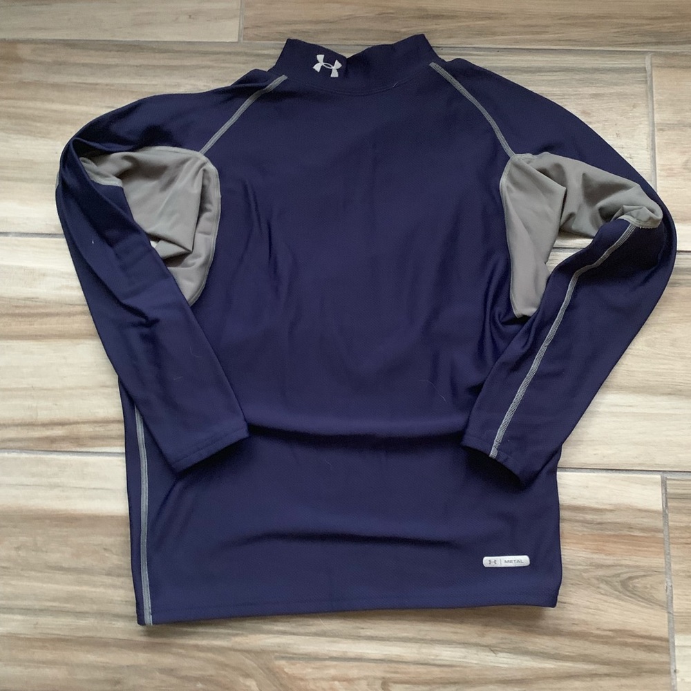 Men’s Under Armour cold gear Shirt